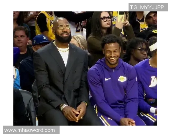 詹姆斯继续打球源于热爱与激情金钱只是附加的奖励