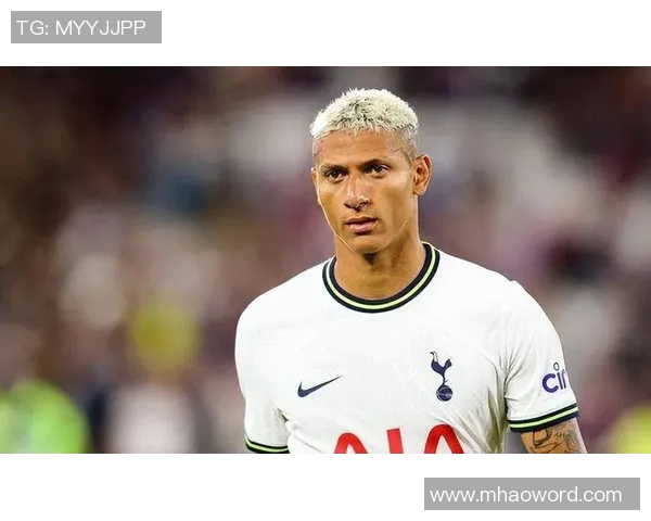 理查利森成为第五位在英超出场250次的巴西球员荣耀时刻