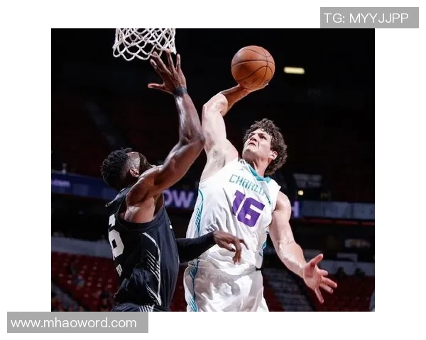 PJ霍尔谈客场胜利心情激动期待主场表现再创佳绩